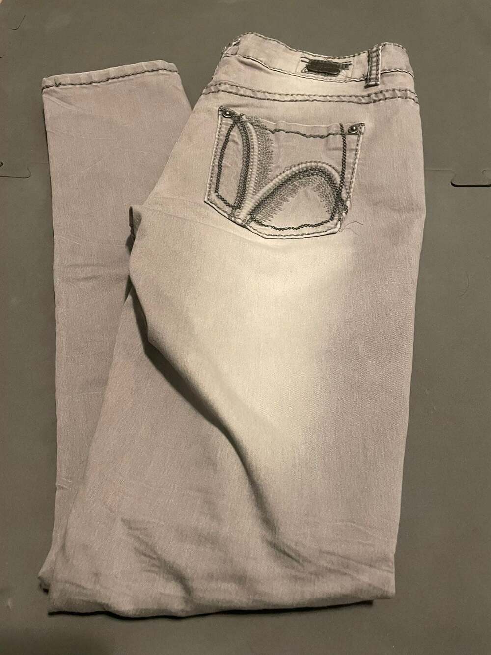 1st Kiss Women's Gray Distressed Skinny Jeans